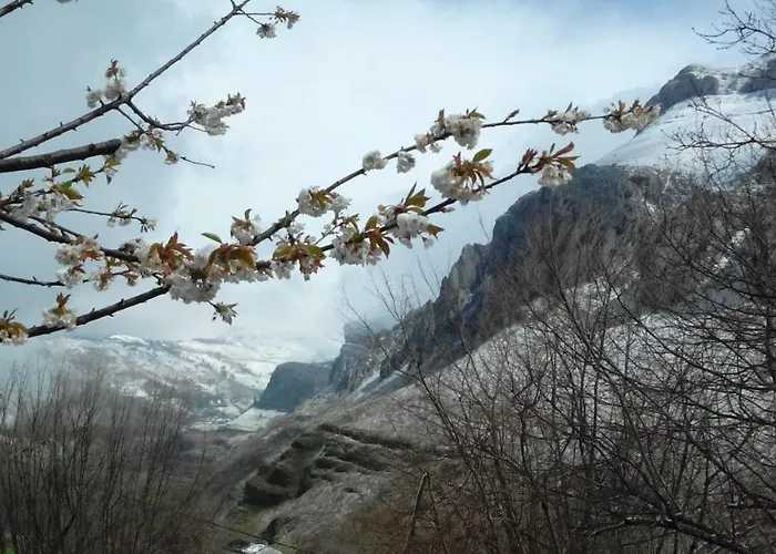 Lodge El Escondite Del Miera San Roque de Ríomiera